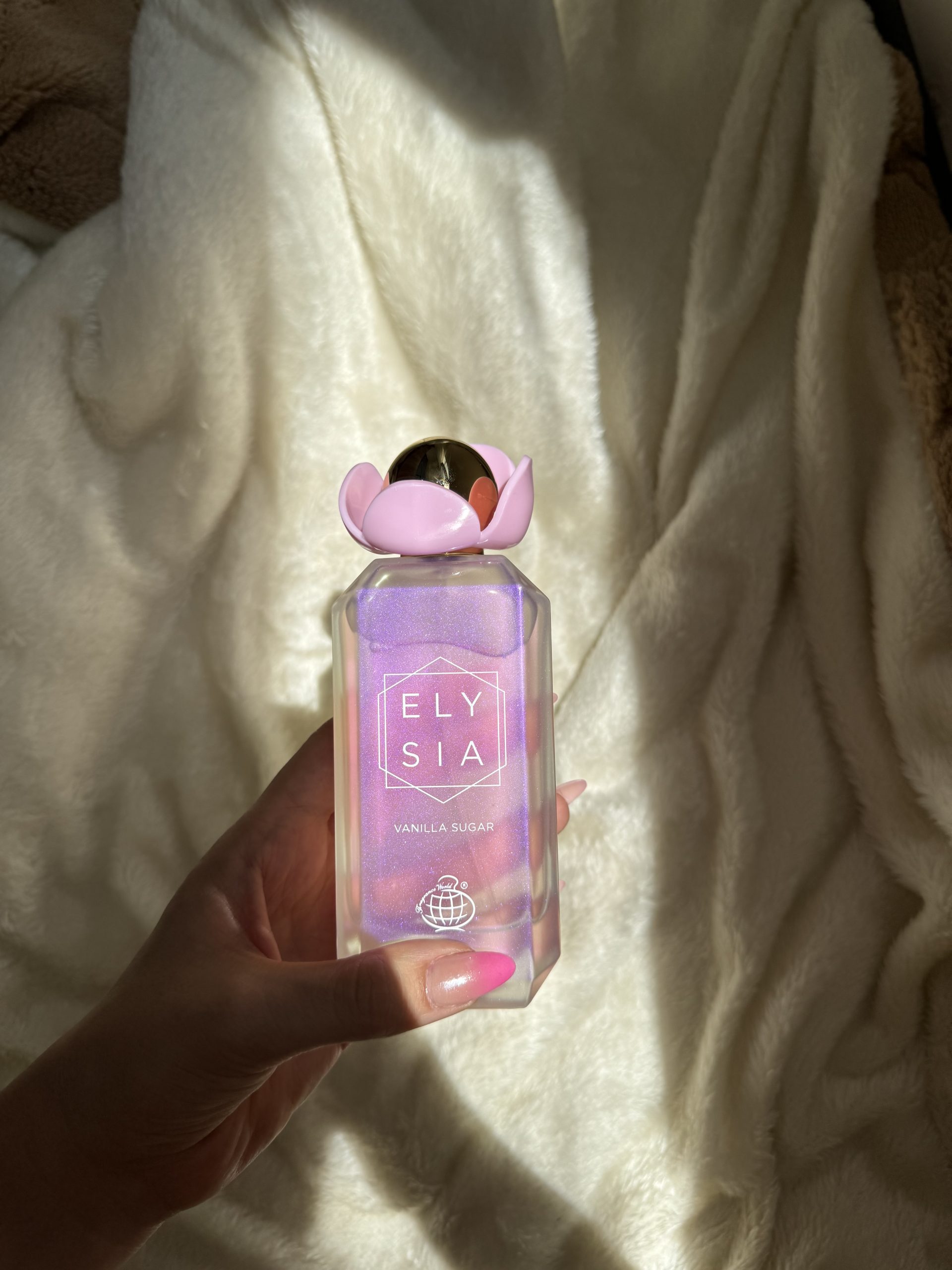 عطر ادکلن کایالی ونیلا کندی راک شوگر 42 | Kayali Vanilla Candy Rock Sugar 42 شرکت فرگرانس