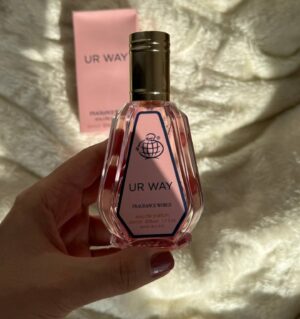 ادو پرفیوم زنانه یور وی فرگرنس ورد ۵۰ میل (مشابه جورجیو آرمانی مای وی)Fragrance World UR WAY Eau De Parfum 50ml